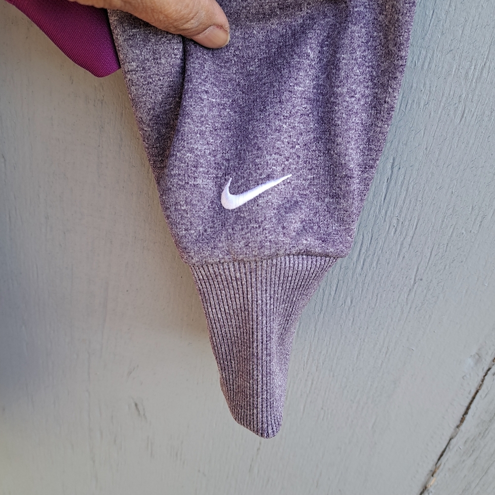 NIKE Therma Fit Womens Pullover Hoodie Purple/Gray Size Small - Picture 7 of 15